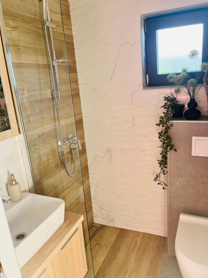 Kuca Za Odmor Malia: Retreat With Attraction Perks Apartment