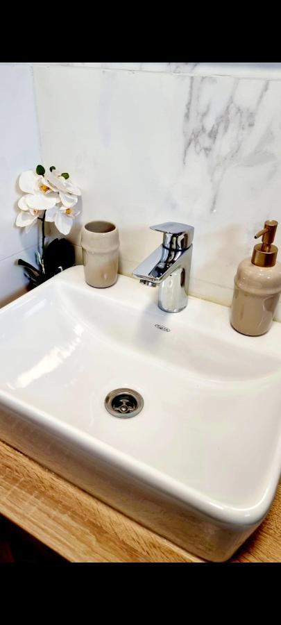 Apartment Kuca Za Odmor Malia: Retreat With Attraction Perks